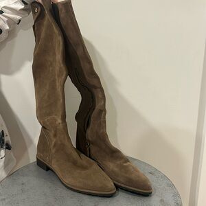 Knee-high flat leather boots. Size 10 Zara- genuine leather. New with tags.